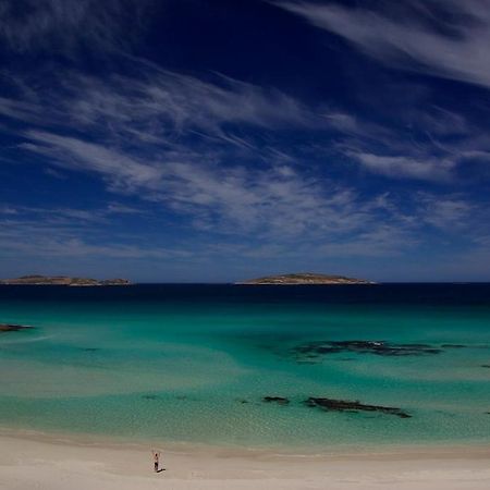 Esperance Beachfront Resort Exterior photo