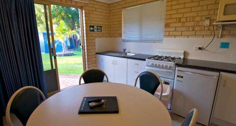 Esperance Beachfront Resort Room photo